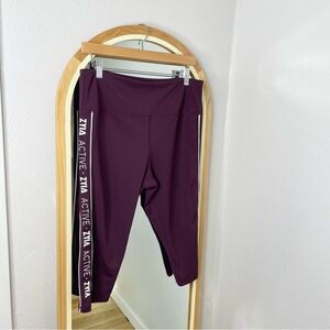 Zyia dark purple knee cropped athletic leggings
